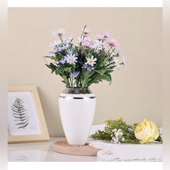 Small White & Silver Nordic Modern Ceramic Vase Brand New - Picture 3 of 10